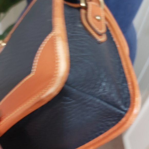 Vintage Dooney & Bourke Crossbody Bag - Picture 6 of 15